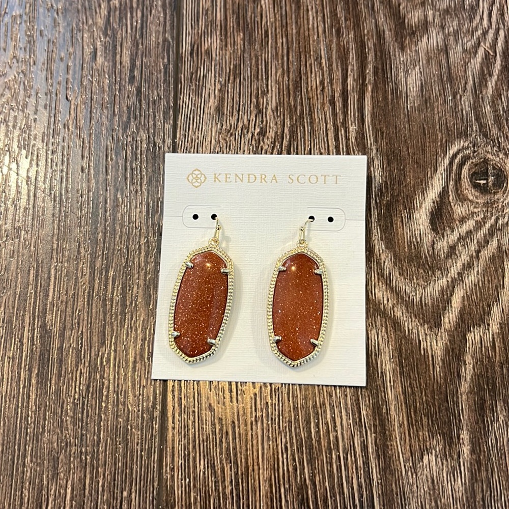 KENDRA SCOTT EARRINGS ELLE GOLD ORANGE GOLDSTONE